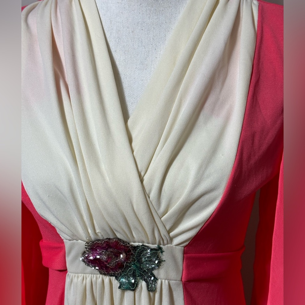 Elegant Pink and Cream Maxi Dress - Picture 3 of 5